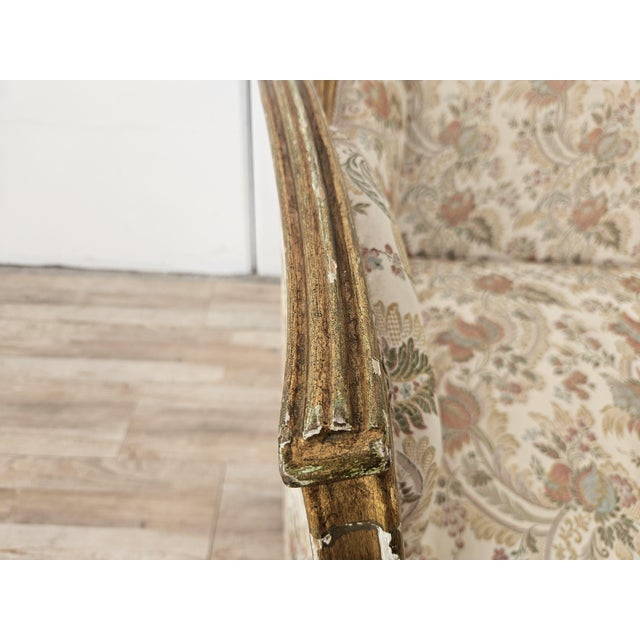 20th Century Italian Baroque Style Sofa in Carved and Gilded Wood For Sale - Image 4 of 18