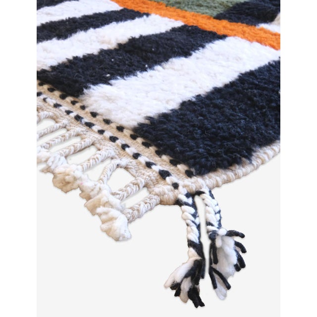 Modern Moroccan Rug – Handwoven Wool with Bold Graphic Stripe Design (One of a Kind) This striking Moroccan rug is a one-...