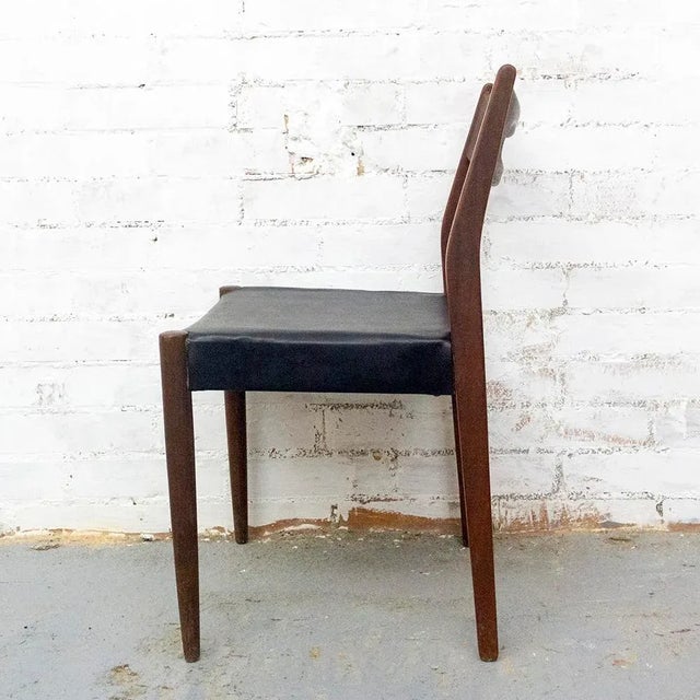 Teak and Black Leatherette Chairs, 1950s, Set of 6 For Sale - Image 4 of 14