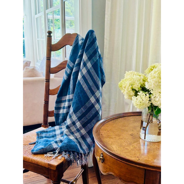Bunny Williams Pine Cone Hill 100% Linen Plaid Navy White Throw Â€šÃ„Ã¬ Enzyme Washed Blue Tones For Sale - Image 13 of 13