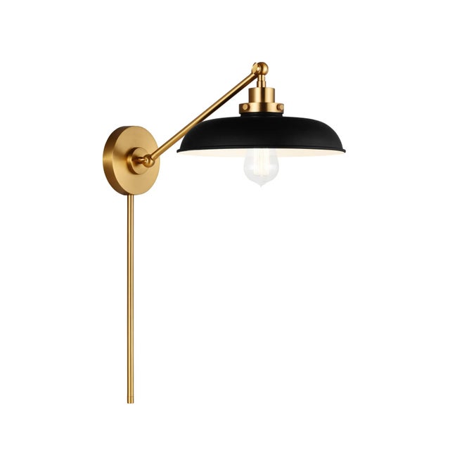 Chapman & Myers by Visual Comfort Studio Wellfleet Single Arm Wide Task Sconce, Midnight Black & Burnished Brass For Sale - Image 4 of 5