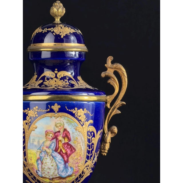 French Cobalt Blue Porcelain Urn with Gilt Decoration, Paris, 1880-1900 For Sale - Image 10 of 11