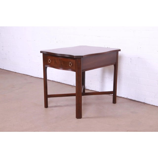 Ethan Allen Late 20th Century Ethan Allen Georgian Carved Cherry Wood Tea Table or Occasional Side Table For Sale - Image 4 of 13