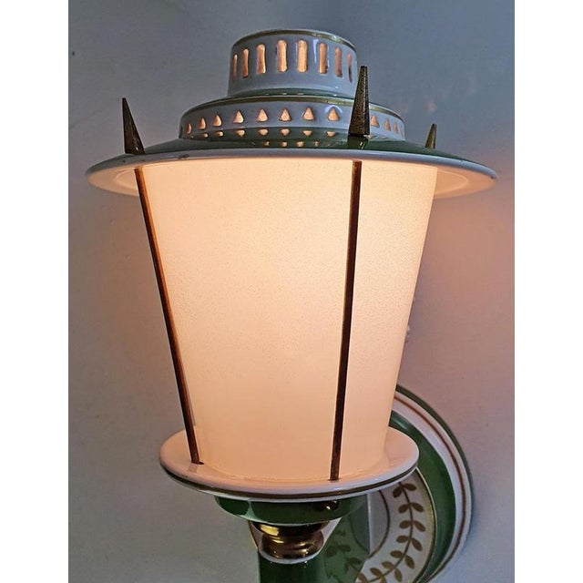 1970s Mid-Century Wall Sconces in Porcelain and Brass, France, 1970s, Set of 2 For Sale - Image 5 of 12
