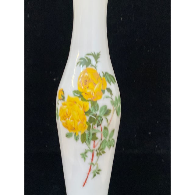Napoleon III Soliflore Vase in Yellow and White Opaline Glass, Late 19th Century For Sale - Image 9 of 12