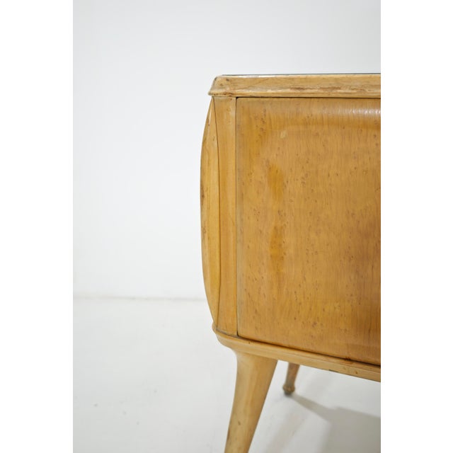 Mid-Century Modern Mid-Century Modern Curved Light Wood Bedside Tables, Italy, 1950s, Set of 2 For Sale - Image 3 of 18