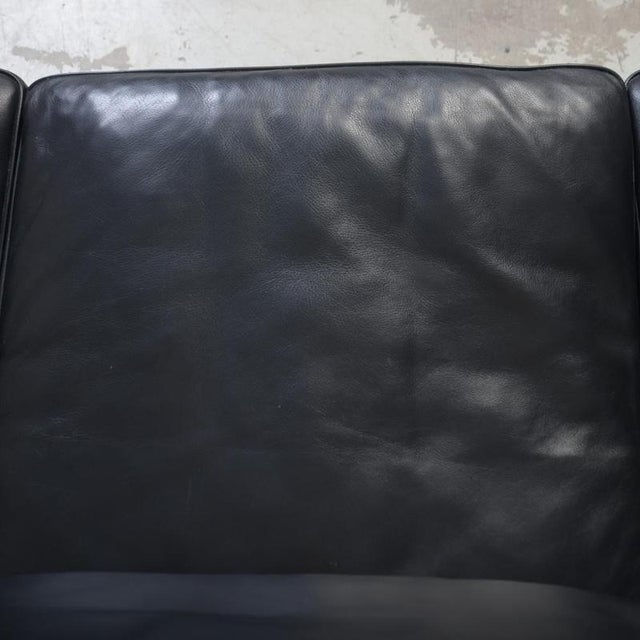 Model 2209 3-Seater Sofa in Black Leather by Børge Mogensen, 1980s For Sale - Image 11 of 18