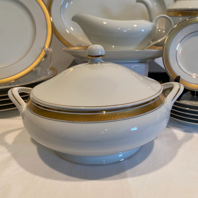 1990s 1990's Fitz and Floyd “Oak Park” Dinnerware Set- 37 Pieces For Sale - Image 5 of 13