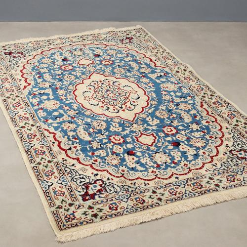 Middle Eastern Nain Rug in Wool For Sale - Image 10 of 10