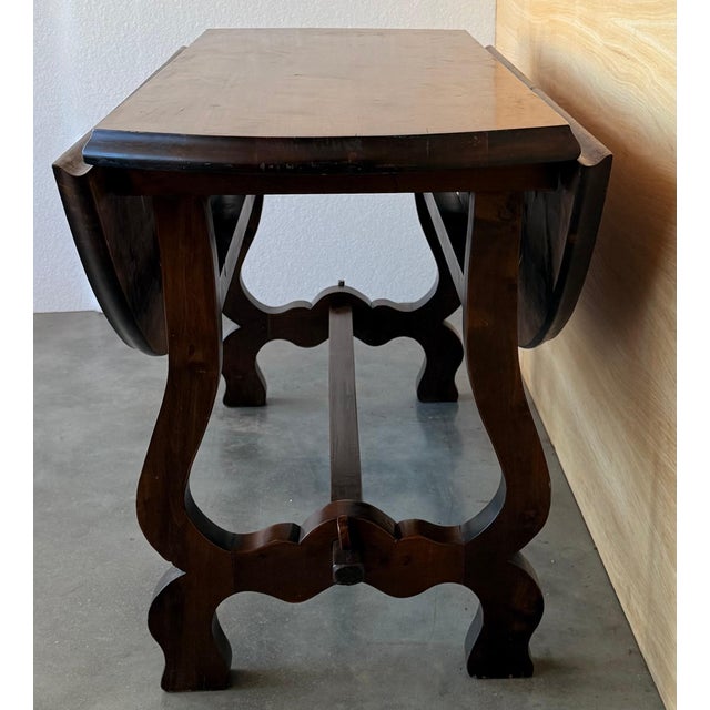 Spanish 20th Century Walnut Drop-Leaf Table with round Top and Lyre Legs For Sale - Image 4 of 18