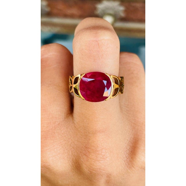 4.6 Carat Ruby Cocktail Ring With Engraved Ring (All Sizes Available) For Sale - Image 4 of 12