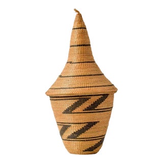 Early 20th Century Tutsi Basket with Lid Rwanda For Sale