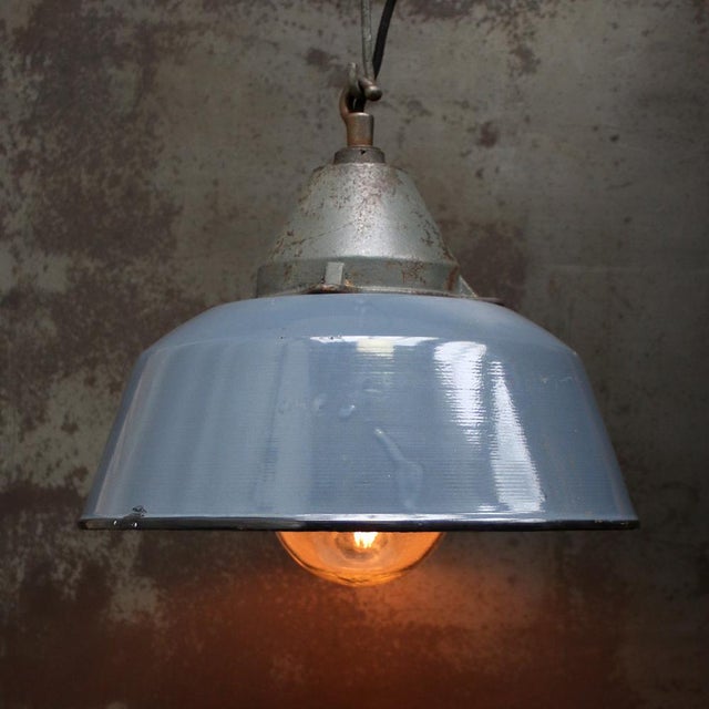 Factory hanging lamp Grey enamel white interior Clear glass, cast iron top E26 / E27 Up to 250V (Europe/UK Standard).The...