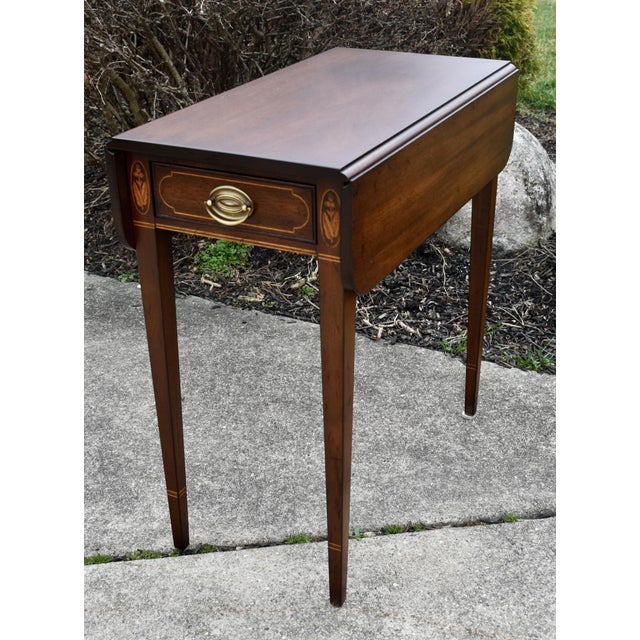 Traditional Vtg. Kittinger Inlaid Mahogany Pembroke Table For Sale - Image 3 of 15
