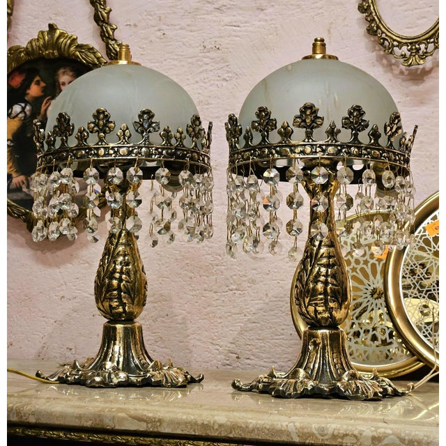 Crystal Fringe Table Lamps Set With Frosted Glass Shades & Gold and Bronze Base For Sale - Image 4 of 4