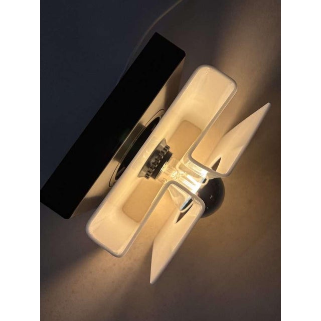 Space Age Wall Lamp in Acrylic Glass, 1970s For Sale - Image 4 of 15