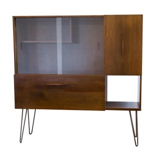 Mid-Century Modern Walnut Sliding Glass Bar For Sale