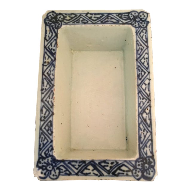 19th Century Chinese Blue & White Reticulated Porcelain Narcissus Planter For Sale
