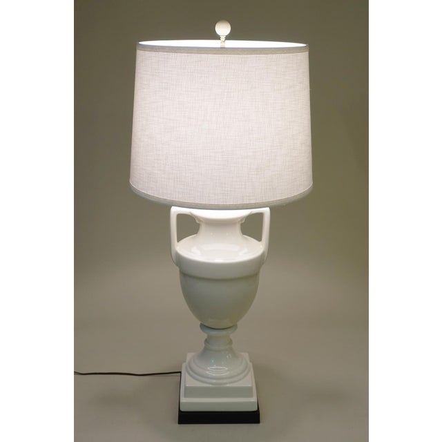 X Large Hollywood Regency Neoclassical Modern Trophy Urn Porcelain Ceramic Table Lamp 1960's For Sale - Image 9 of 12
