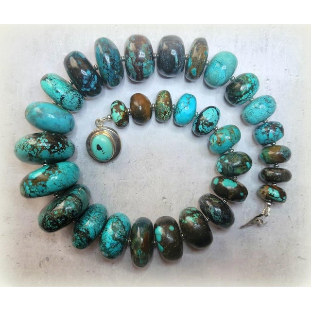 Metal Hubei Turquoise Necklace For Sale - Image 7 of 7