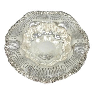Early 20th Century Webster Wilcox 3236c International Silver Plated Scalloped Centerpiece Bowl For Sale