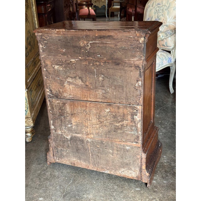 18th Century Italian Walnut Commode With Four Drawers For Sale - Image 13 of 13