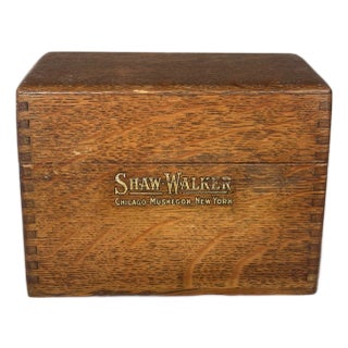 Antique Dovetail Joint Shaw Walker Wood Box For Sale