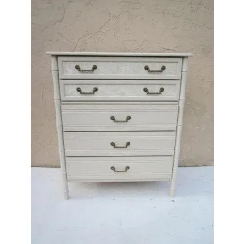 1970s Hollywood Regency Broyhill White Chest Vintage 5 Drawers For Sale - Image 12 of 13