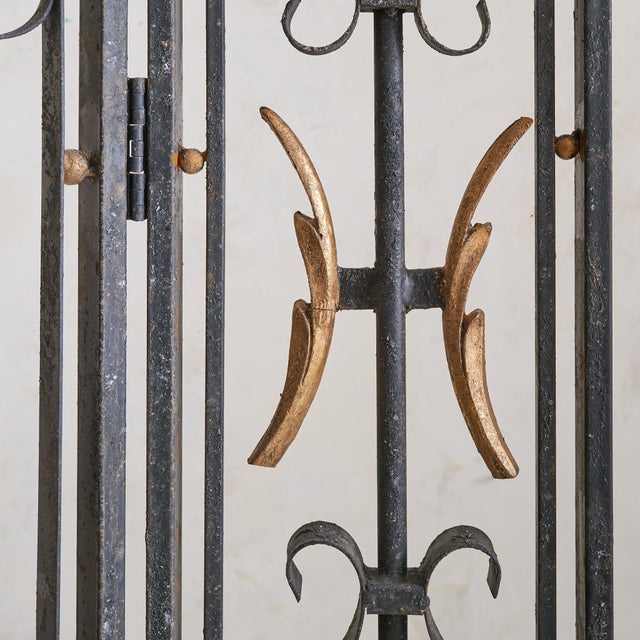 Black Pair of French Art Deco Wrought Iron Screens or Room Dividers For Sale - Image 8 of 9