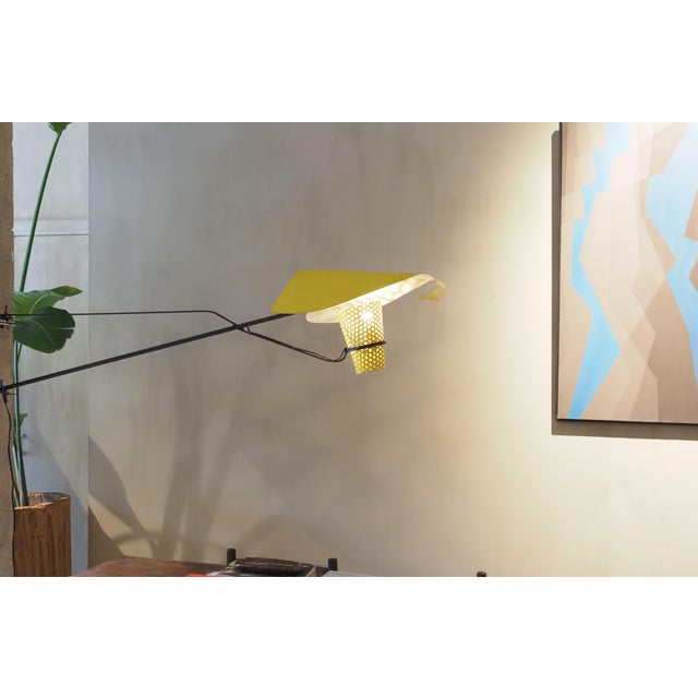 Model 128 embodies this philosophy perfectly. It is not only a functional light source but also a timeless design object...