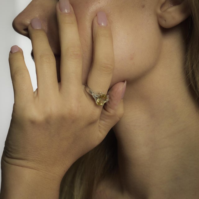 1950s Gia 3.90 Carat Ceylon No Heat Yellow Sapphire Diamond 10k White Gold Ring Size 8.75 For Sale In Los Angeles - Image 6 of 7