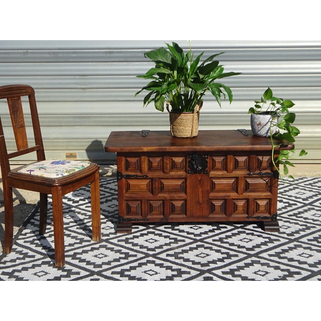 Tuscan Wooden Chest from Argudo Navarro, 1960s For Sale - Image 10 of 18