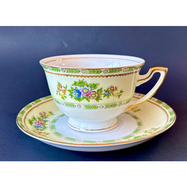 Beautiful 1930s Teacups & Saucer by Meito China, in the Grafton Pattern. Set of 3 cups + 3 matching Saucers, these...