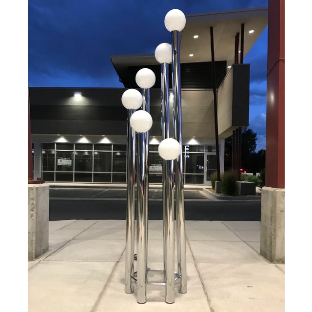 Mid-Century Modern Mid-Century Modern Chrome Tubular Floor Lamp From Lightolier For Sale - Image 3 of 13