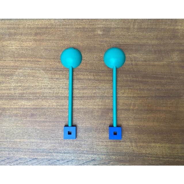 Italian Postmodern Euclid Series Salad Servers by Michael Graves for Alessi, 1980s, Set of 2 For Sale - Image 6 of 18