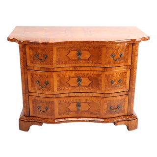 Baroque Chest of Drawers in Walnut, 1750s For Sale