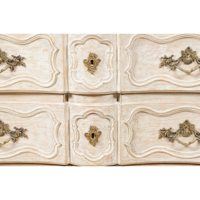 1970s Baker Furniture Louis XV Style Bleached Serpentine Bombe Chest With Bronze Mounts For Sale In Los Angeles - Image 6 of 11
