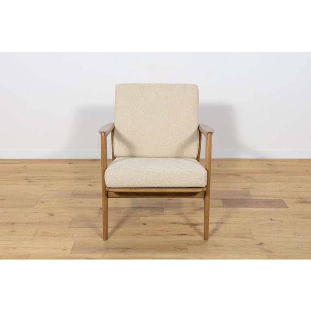 Cream Set of Mid-Century Model 300-139 Armchairs from Swarzędz Factory, 1960s For Sale - Image 8 of 18