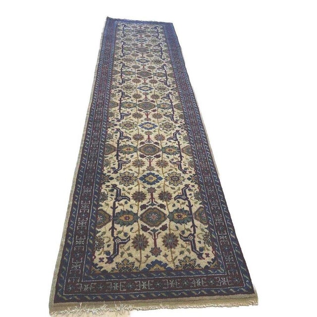 Middle Eastern Rug in Wool For Sale - Image 9 of 9