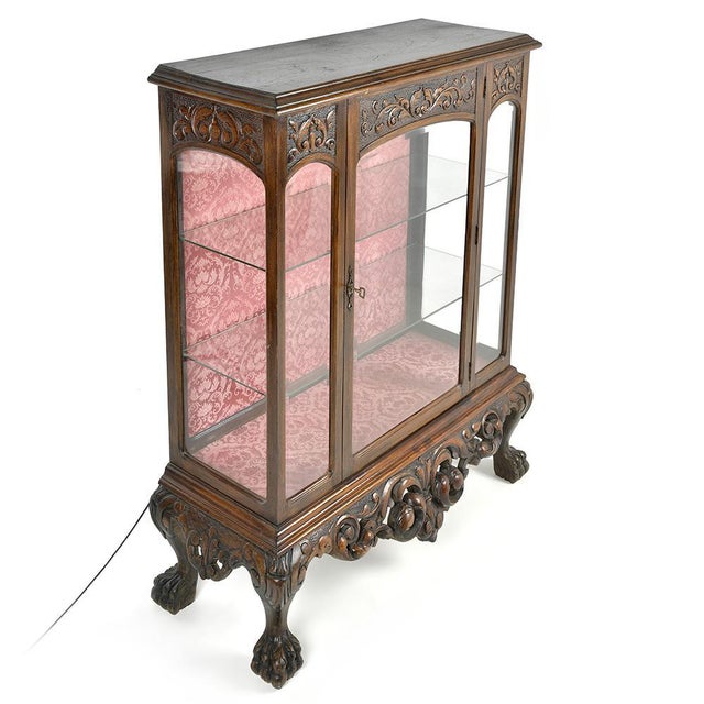 Showcase on Legs in Carved Wood For Sale - Image 3 of 9