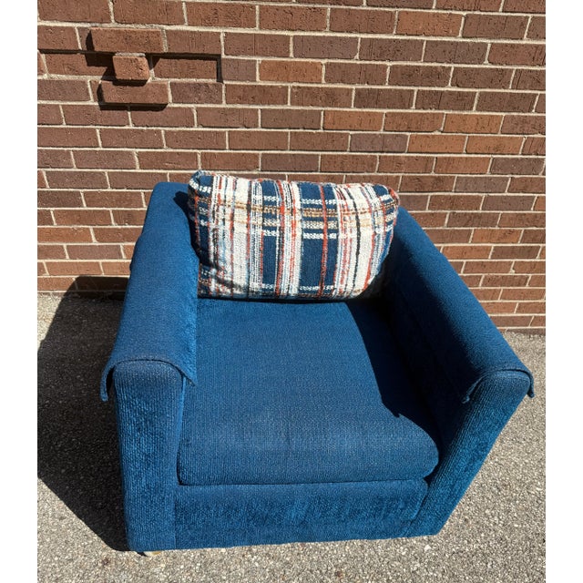 1970s Century Modern Blue Chenille Club Lounge Chair by Levitz Furniture For Sale - Image 4 of 17
