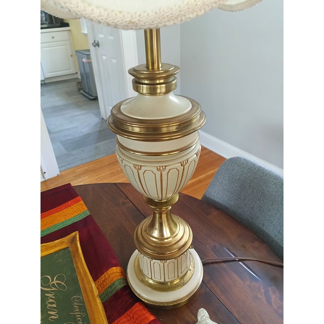 Stiffel Vintage Brass Table Lamp – Hollywood Regency Style For Sale In Buffalo - Image 6 of 9