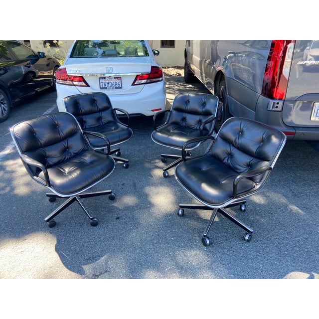 The Vintage Knoll Pollock Chairs Set of 4 is a stunning set of original mid-century modern chairs made by the renowned...
