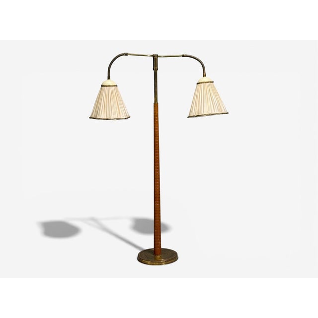Swedish Mid-Century Modern, Adjustable Floor Lamp, Brass, Wood, Sweden, 1940s A wonderful Scandinavian dual light...