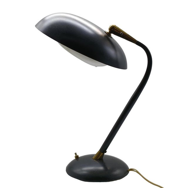 Mid-Century Modern Black Metal Table Lamp with Brass Details by Oscar Torlasco, Italy, 1960s For Sale - Image 3 of 10