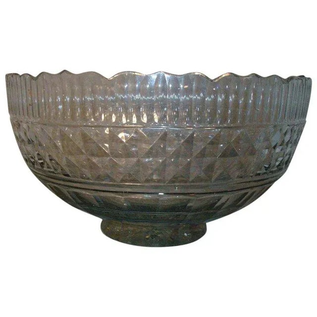 Glass 1780s George III Anglo Irish Lead Crystal Cut and Faceted Glass Punch Fruit Centerpiece Bowl For Sale - Image 7 of 7