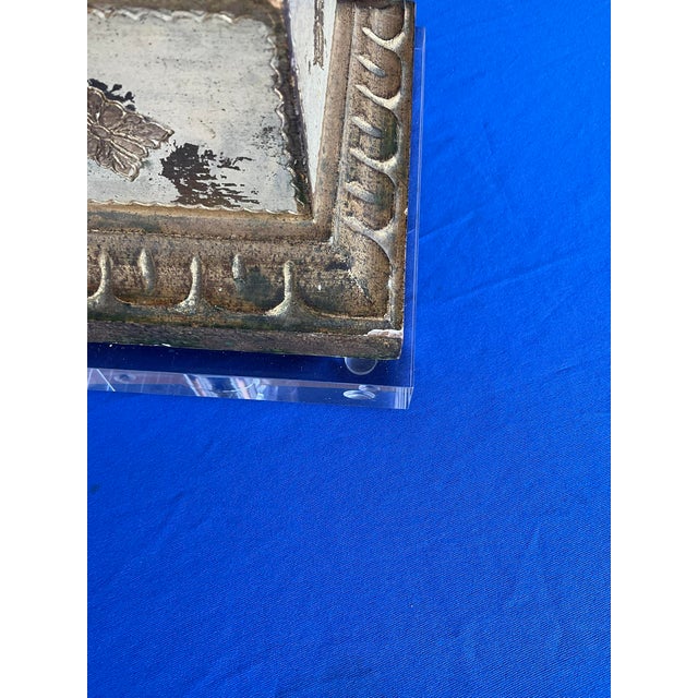 Vintage Italian Florentine Carved Wood Column Lamps W/ Lucite Bases For Sale - Image 15 of 15