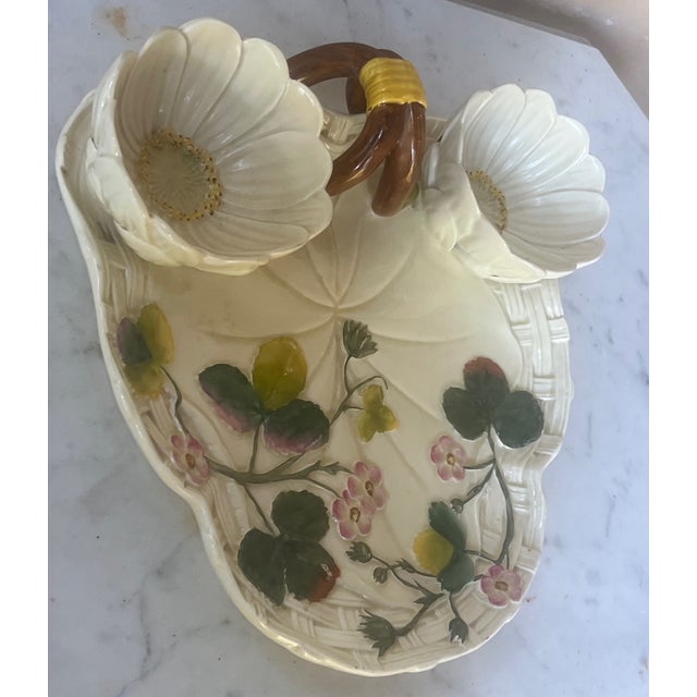Art Nouveau George Jones Majolica Strawberry Platter For Sale - Image 3 of 14