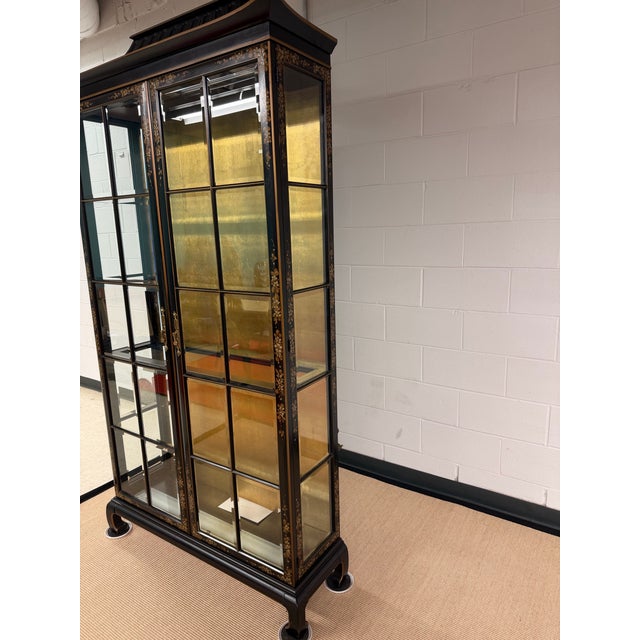 Ultra Rare 1960’s Pagoda Top Chinoiserie Cases by Union National, A Pair For Sale In Cleveland - Image 6 of 12