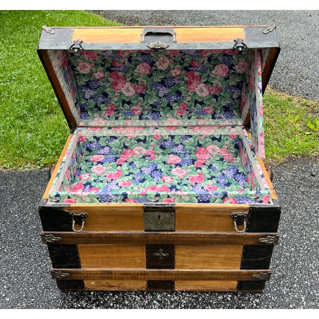 Antique 19th Century Steamer Trunk. For Sale - Image 9 of 11